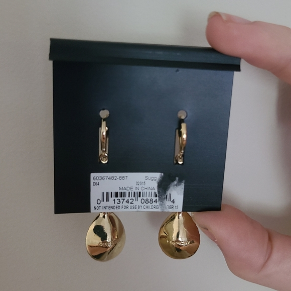 🆕️ givenchy • pink and gold drop earrings - Picture 2 of 3